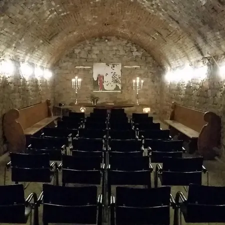 Weisses Ross Designhotel Отель